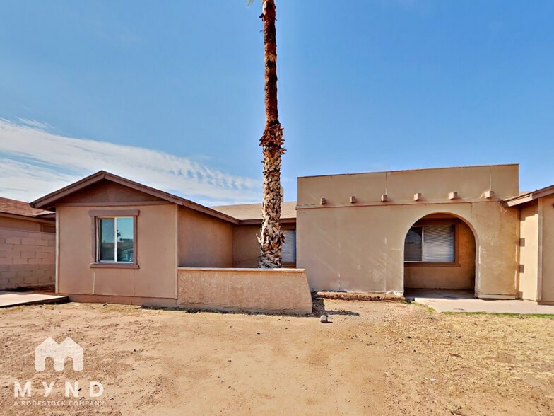 Building Photo - 6033 W Vernon Ave