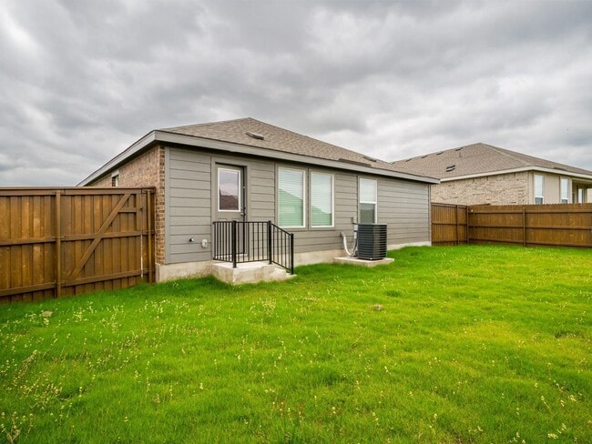 Building Photo - 252 Rock Spgs Dr