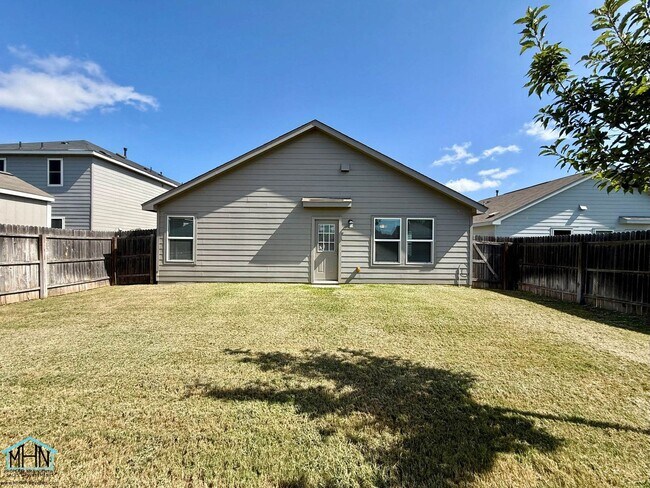 Building Photo - 6610 Hibiscus Falls