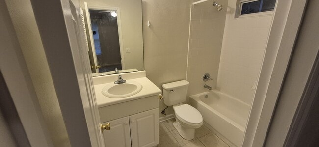 Building Photo - 1861 Hopkins Dr