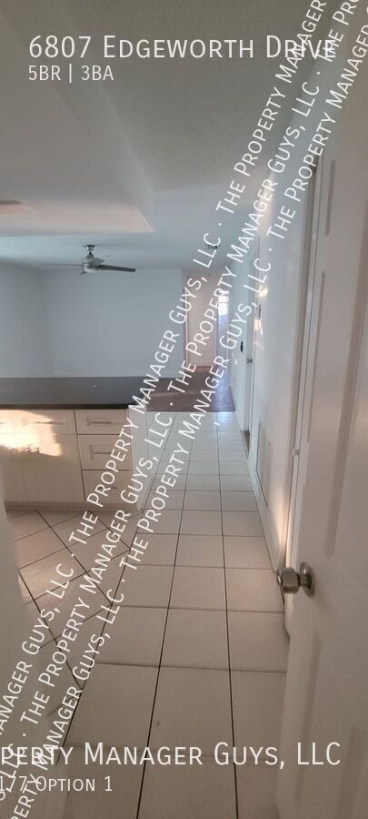 Building Photo - 6807 Edgeworth Dr