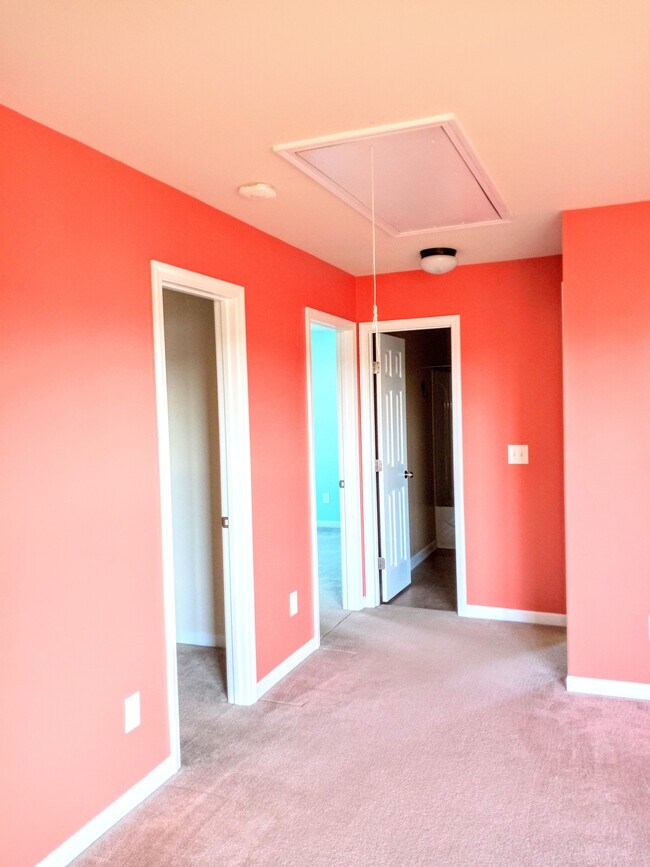 Building Photo - 1006 Collington Dr