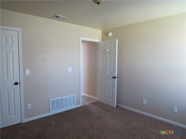 Building Photo - 6601 Morganite Ln
