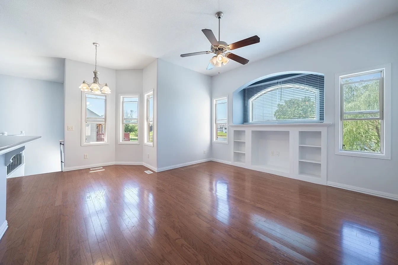 Building Photo - 14011 E Watson St