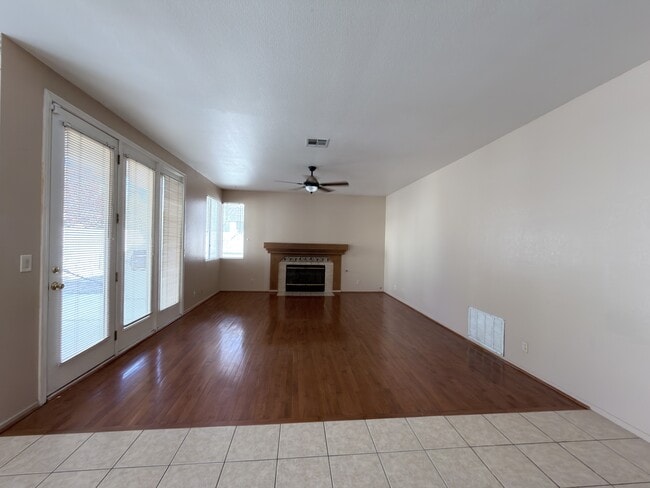 Building Photo - 7620 Marluna Ct