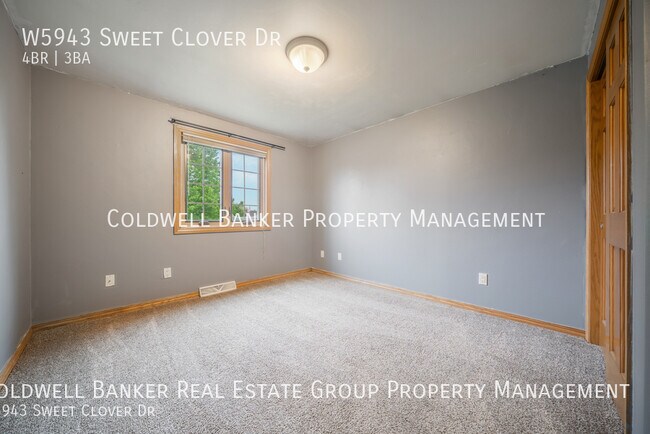 Building Photo - W5943 Sweet Clover Dr