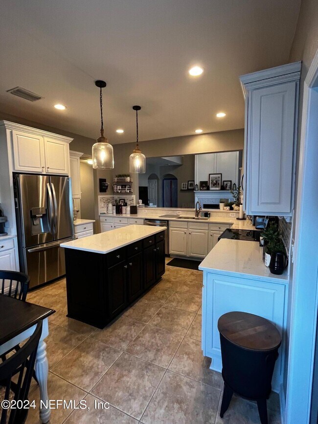 Building Photo - 13402 Long Cypress Trail