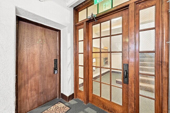 Building Photo - 1,795.95, 2-bedroom, 1-bathroom Updated in Great Denver Location!