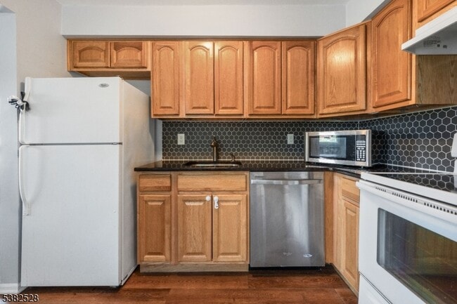Building Photo - 3524 Richmond Ct