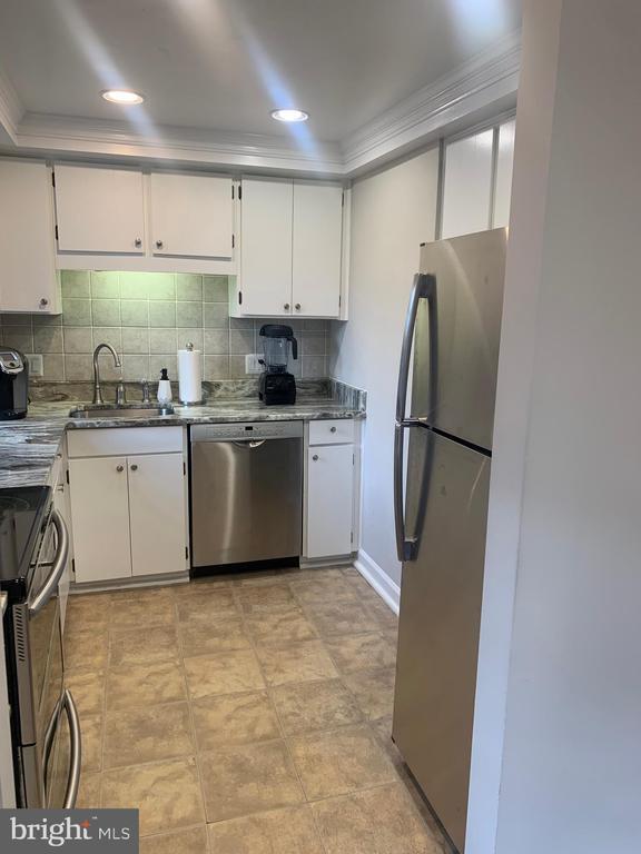 Building Photo - 2961 S Columbus St