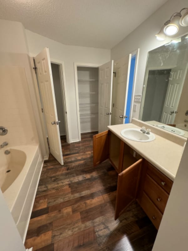 Building Photo - 10763 E Bay Tree Dr