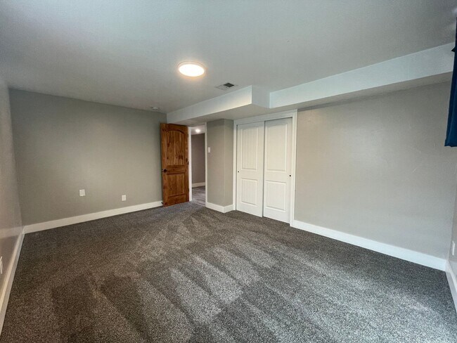 Building Photo - 2875 S Sherman St