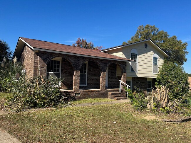 Building Photo - Charming Brick Home Located off of Moon Road, Because Location Really is Everything!! New Carpet,...
