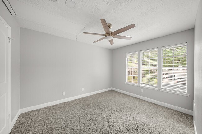 Building Photo - 8611 Spruce Mill Dr