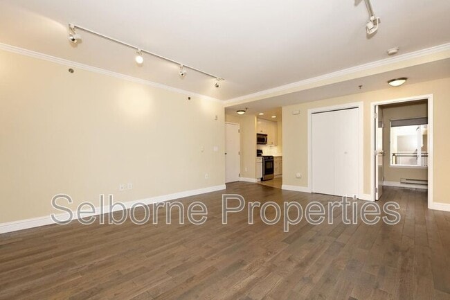 Building Photo - 1401 Jackson St