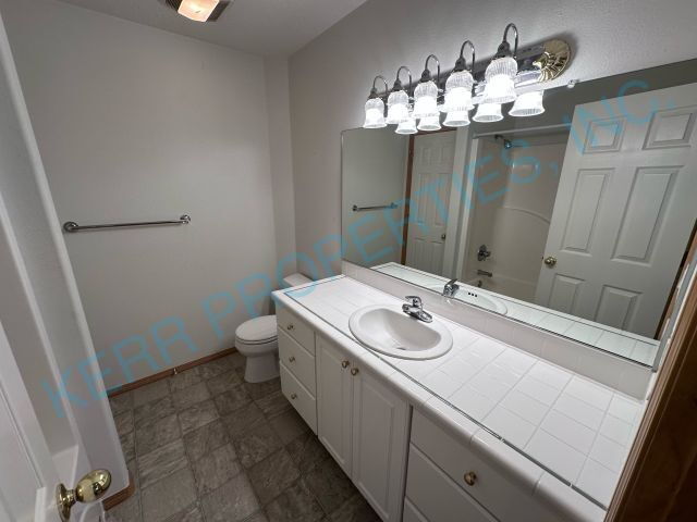 Building Photo - Charming 3-Bed Oasis with 2 Full Baths in ...