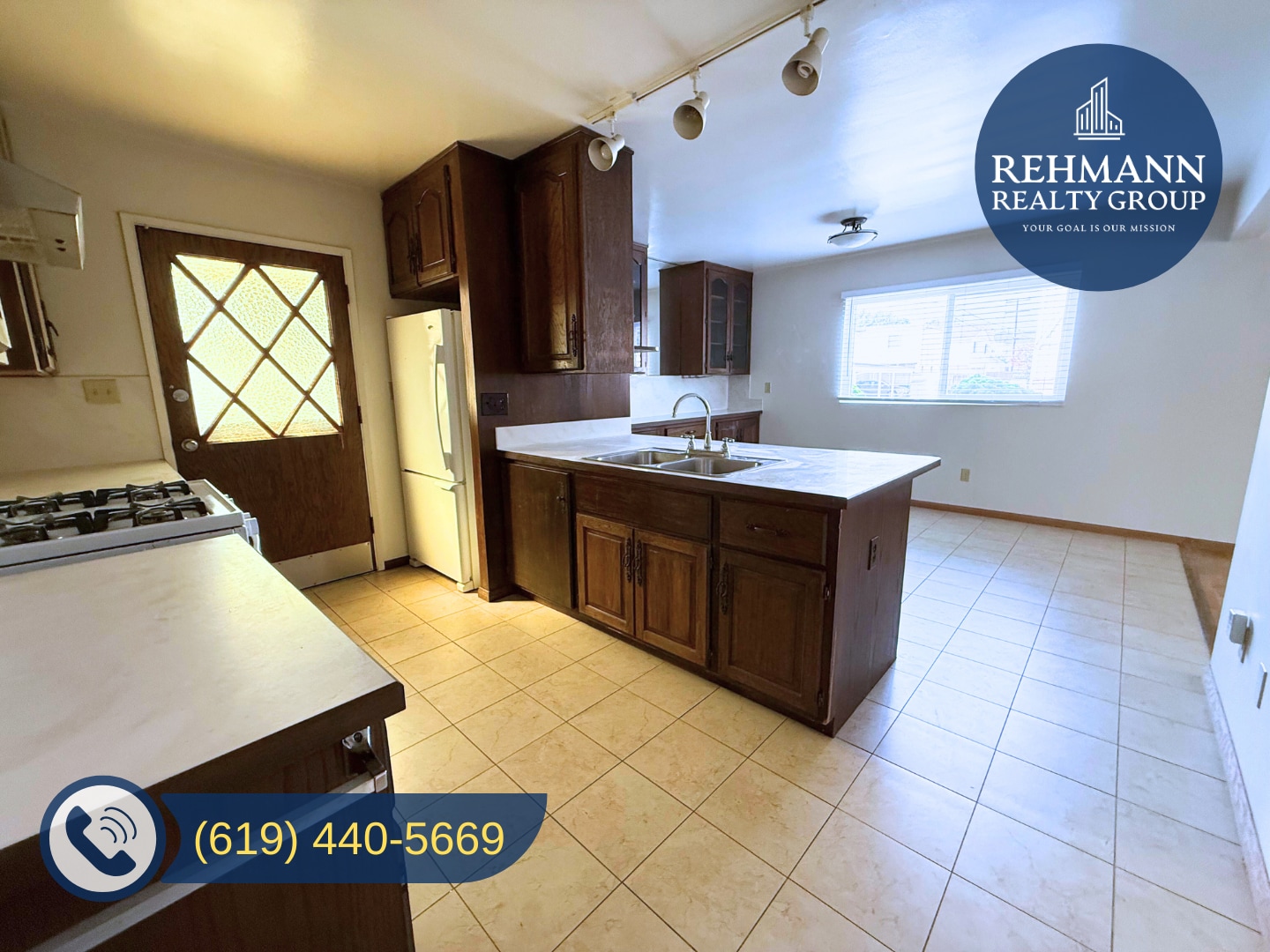 Building Photo - 4235 Kendall St