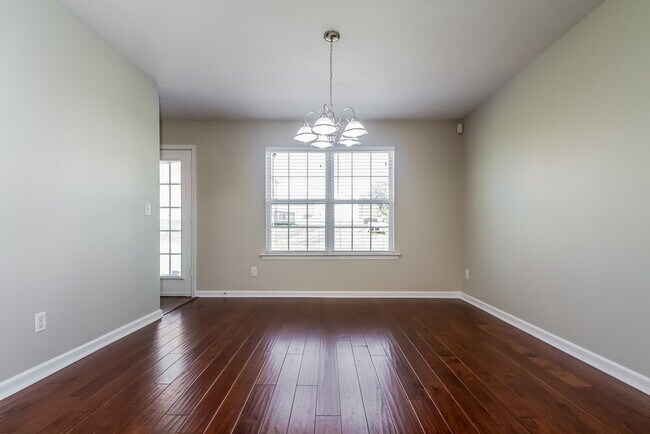 Building Photo - 138 Howard Woody Dr