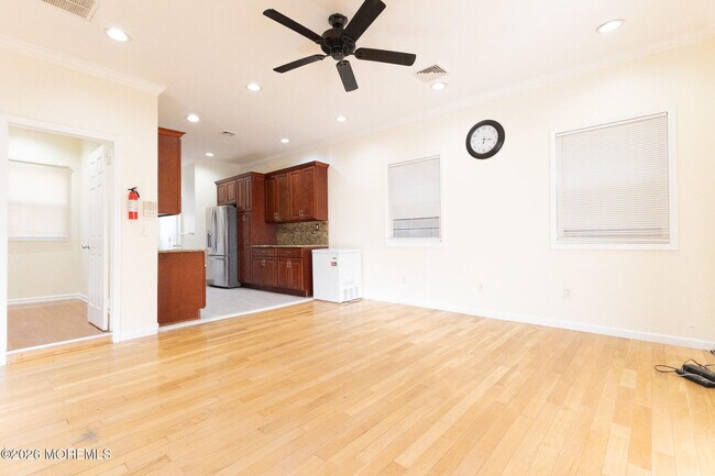 Building Photo - 158 Terrace Ave