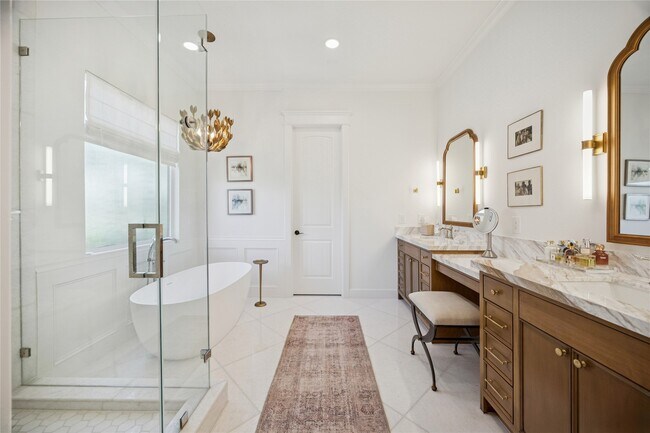 Building Photo - 2031 Sheridan St