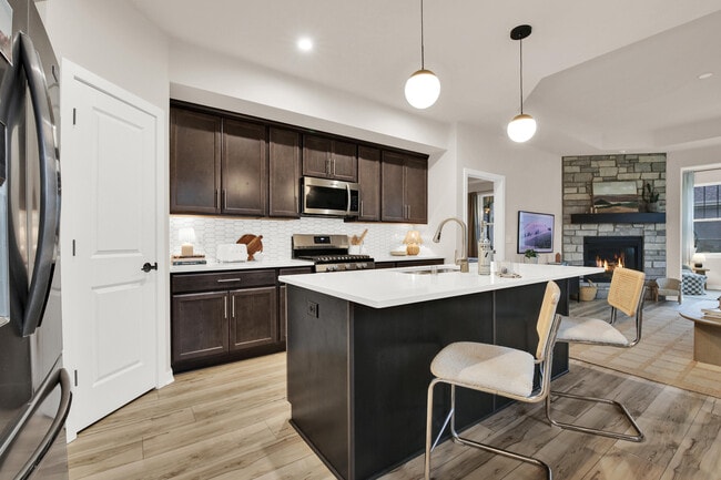 Building Photo - W204N1763 Laurel Pl