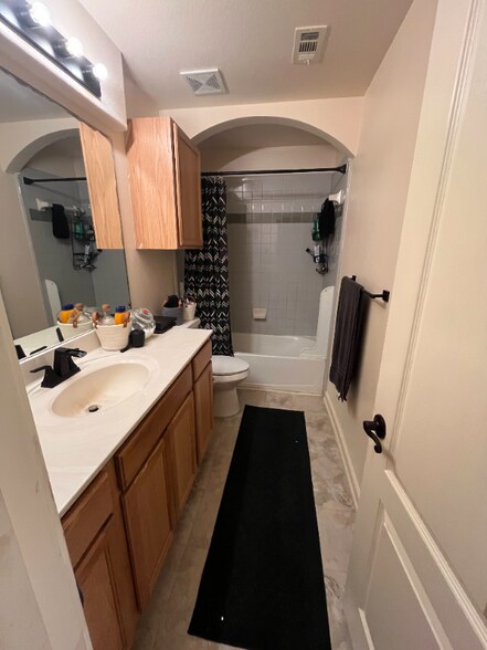 Building Photo - 11535 Wood Harbor