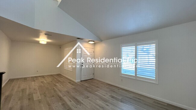 Building Photo - 8943 Cypress View Way