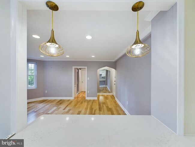 Building Photo - 3051 Idaho Ave NW