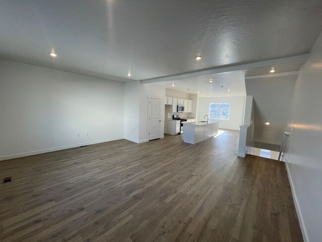 Building Photo - Beautiful New 4-Bedroom, 3-Bathroom Townhouse