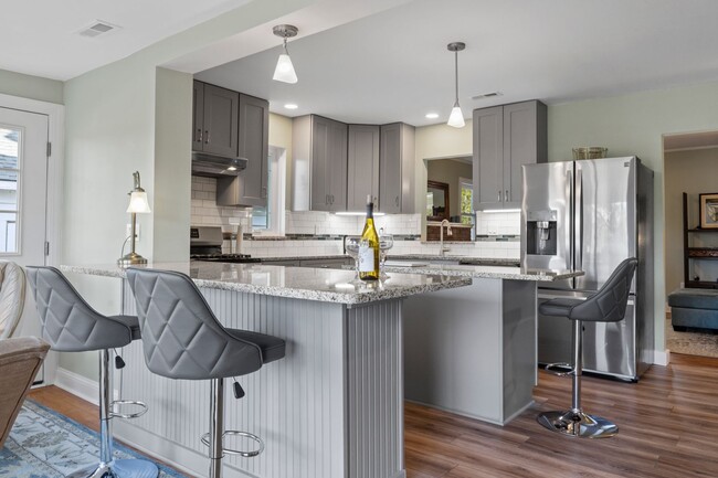 Building Photo - Marsh View Beaufort Home Available Now