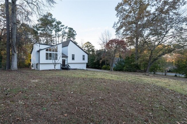 Building Photo - 237 Park Ave