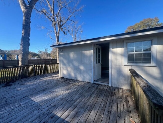 Building Photo - Home for Rent