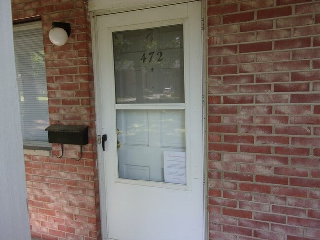 Building Photo - 473 Brentwood Dr