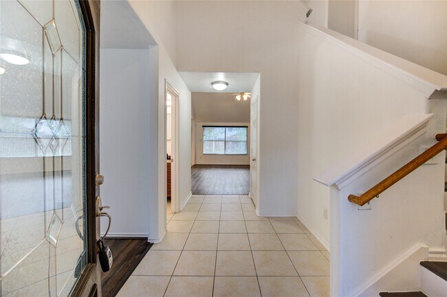 Building Photo - 5010 Moss Garden Ln