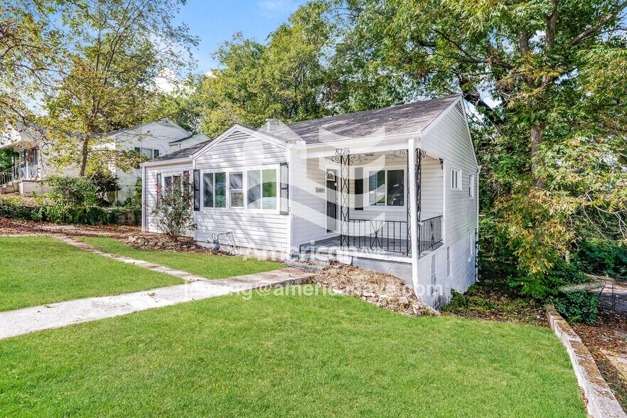 Building Photo - 8228 10th Ave S