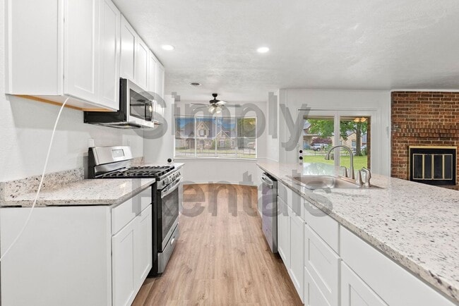 Building Photo - 3 Timberside Dr