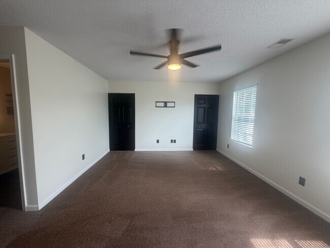 Building Photo - 1755 Polaris Dr