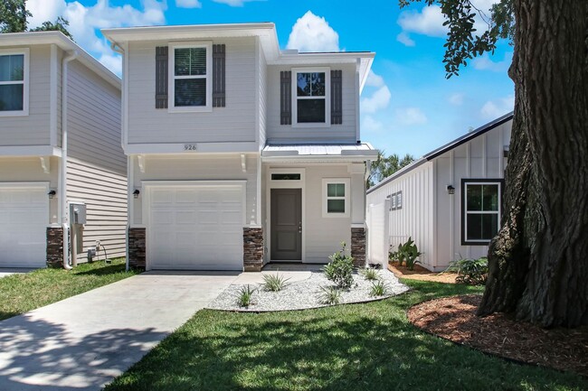 Building Photo - Amelia Island Cottage