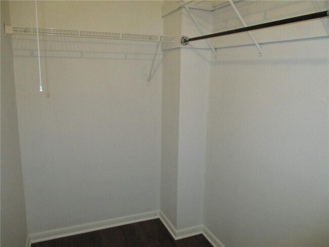 Building Photo - 102 Westcliff Center St
