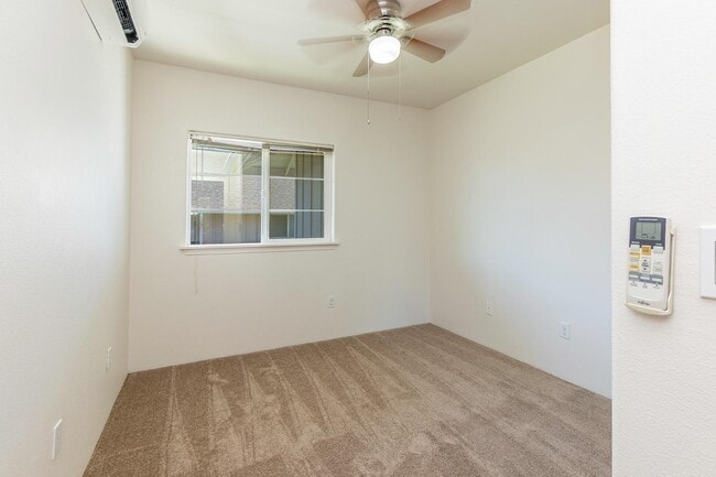 Building Photo - 1167 Kakala St