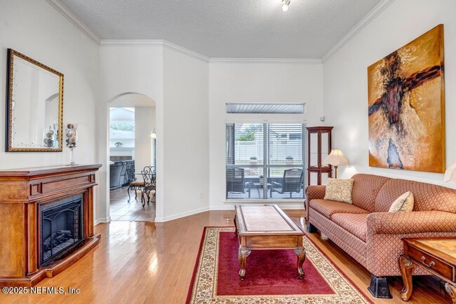 Building Photo - 624 Headwaters Ln