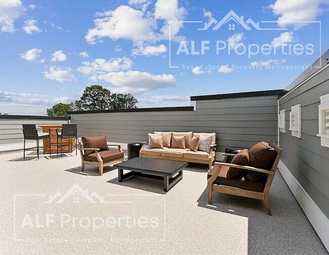 Building Photo - Luxury Downtown Wake Forest Living – Brand-New End Unit with Rooftop Terrace