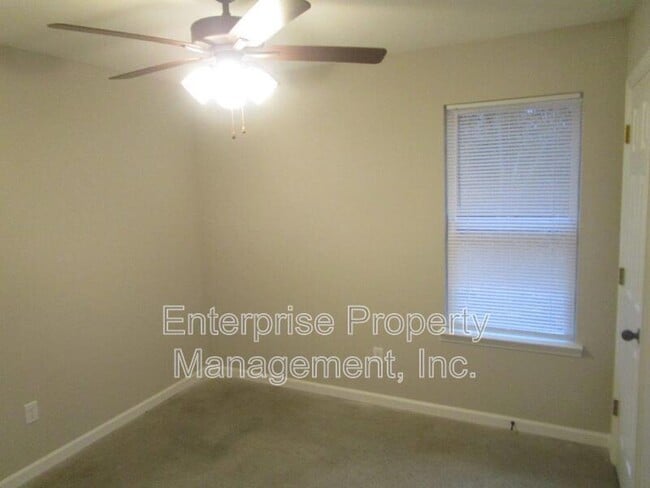 Building Photo - 3490 Ardmore St