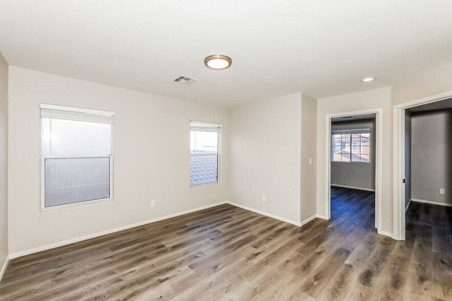 Building Photo - 6236 Desert Lavender Ave