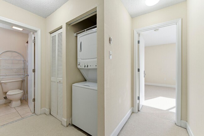 Building Photo - 387 Ralph McGill Blvd NE