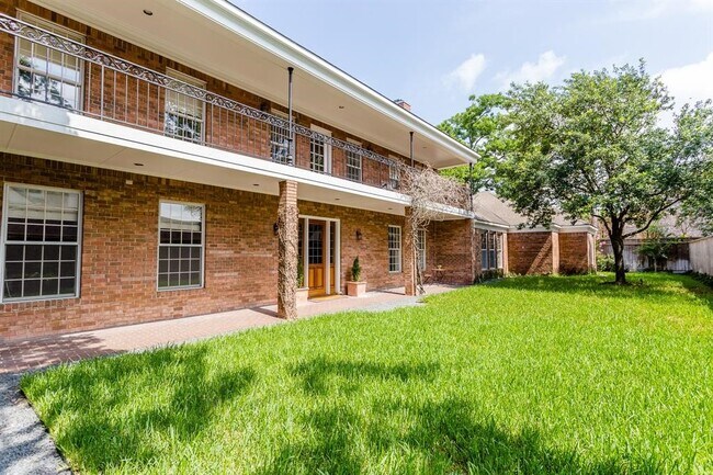Building Photo - 3822 Overbrook Ln