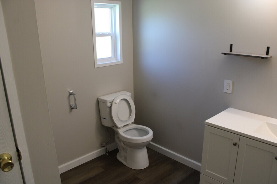 Building Photo - 2114 NC-108