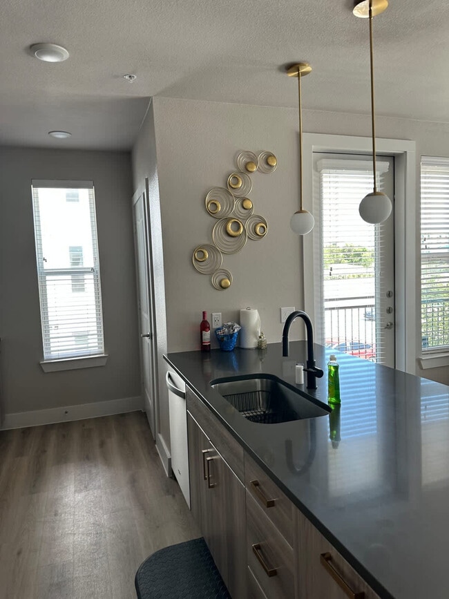 Building Photo - 12208 Tech Ridge Blvd