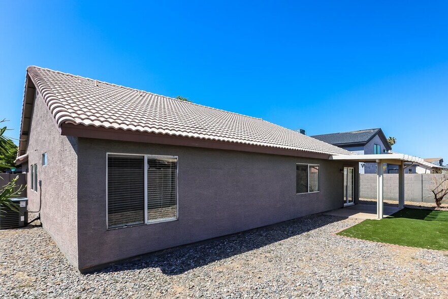 Building Photo - 5307 N 79th Dr