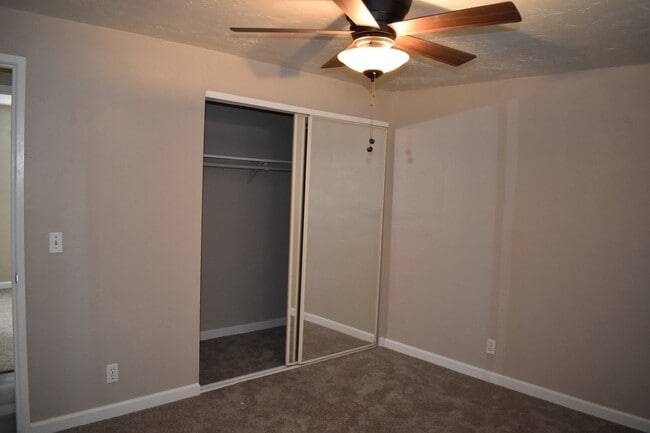 Building Photo - Modern home tucked away in the adorable little town of Brownsville.